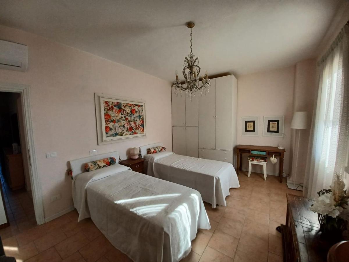 Casa Vacanze L'Acquerello Lari Dış mekan fotoğraf