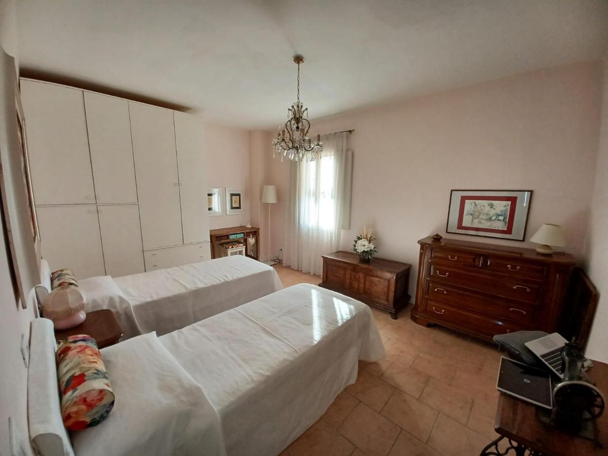 Casa Vacanze L'Acquerello Lari Dış mekan fotoğraf