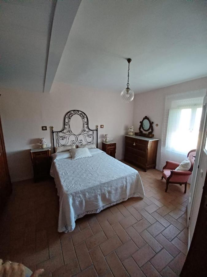 Casa Vacanze L'Acquerello Lari Dış mekan fotoğraf